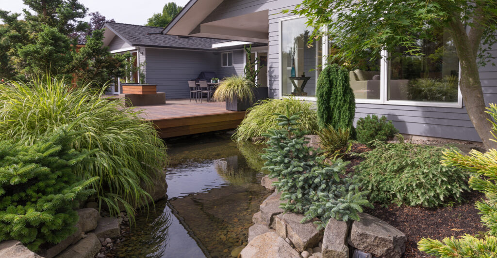 yard with landscaping